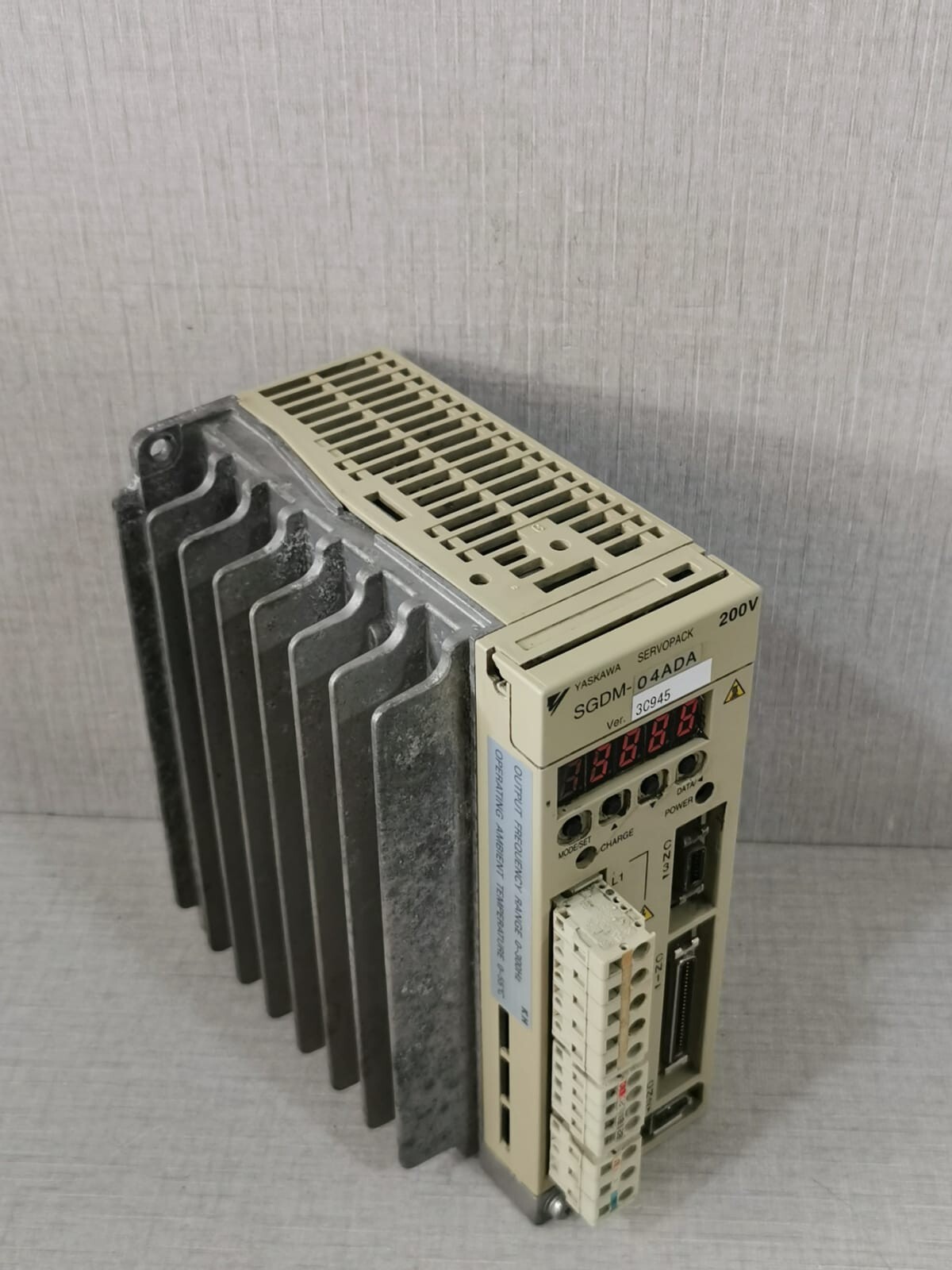 Yaskawa SGDM-04ADA YASKAWA SGDM-04ADA SERVO PACK 200V 3