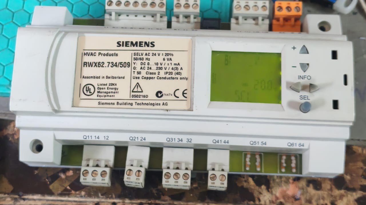 Siemens RWX62.734/509 SIEMENS RWX62.734/509 Universal Controller - Damaged Rubber Button 2