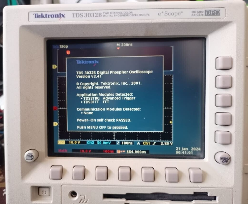 TEKTRONIX 2.5 TEKTRONIX TDS 3032B 2CHANNEL COLOR DIGITAL PHOSPHOR OSCILLOSCOPE 300MHZ 2.5 GS/S 5