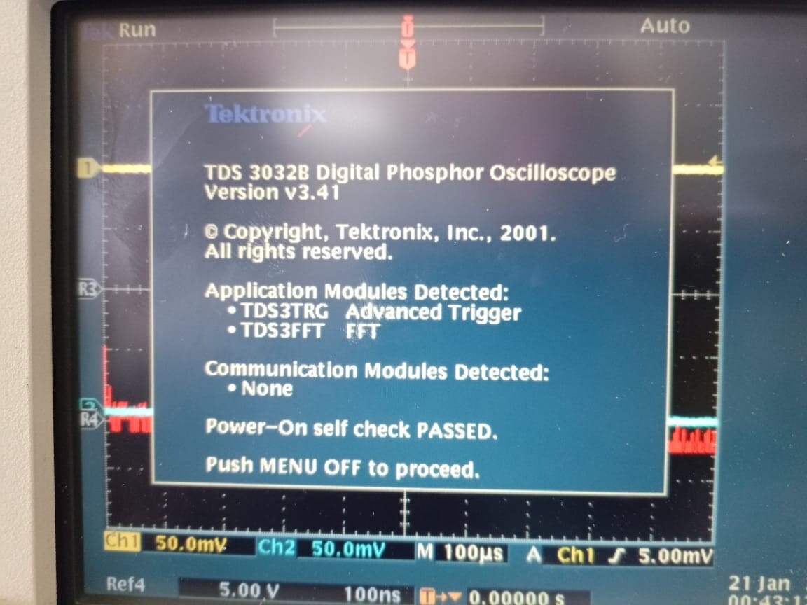 TEKTRONIX 2.5 TEKTRONIX TDS 3032B 2CHANNEL COLOR DIGITAL PHOSPHOR OSCILLOSCOPE 300MHZ 2.5 GS/S 7