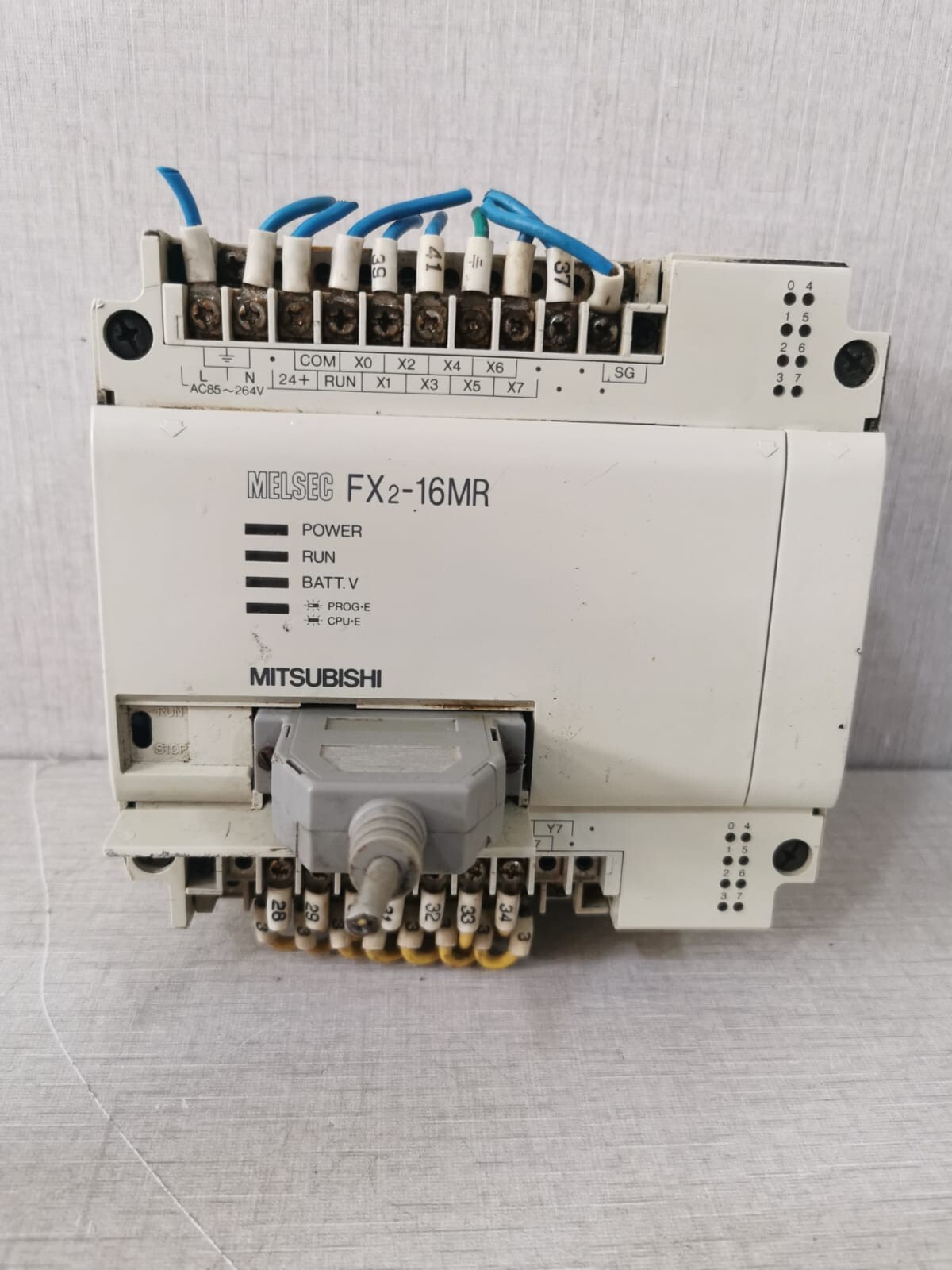 Mitsubishi MELSEC FX2-16MR MITSUBISHI MELSEC FX2-16MR AC85-264V 50-60HZ 30VA MAX PROGRAMMABLE CONTROLLER 7