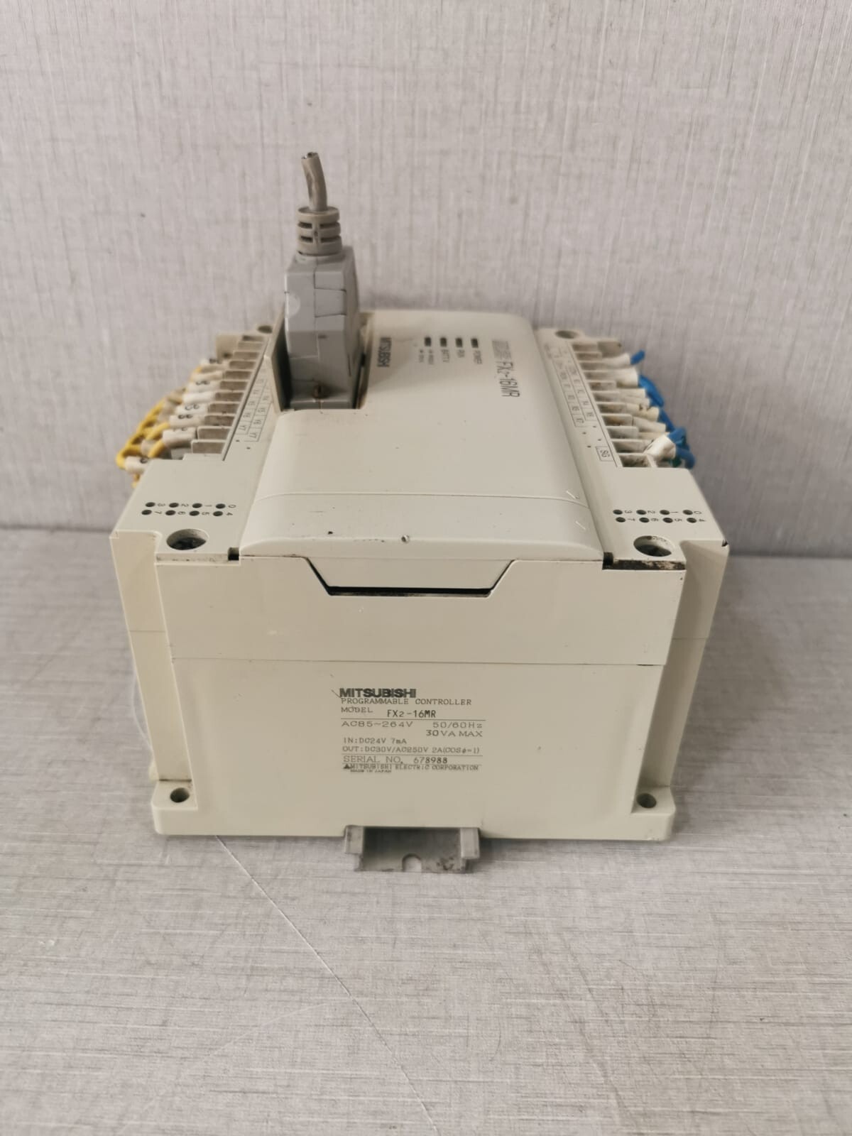 Mitsubishi MELSEC FX2-16MR MITSUBISHI MELSEC FX2-16MR AC85-264V 50-60HZ 30VA MAX PROGRAMMABLE CONTROLLER 9
