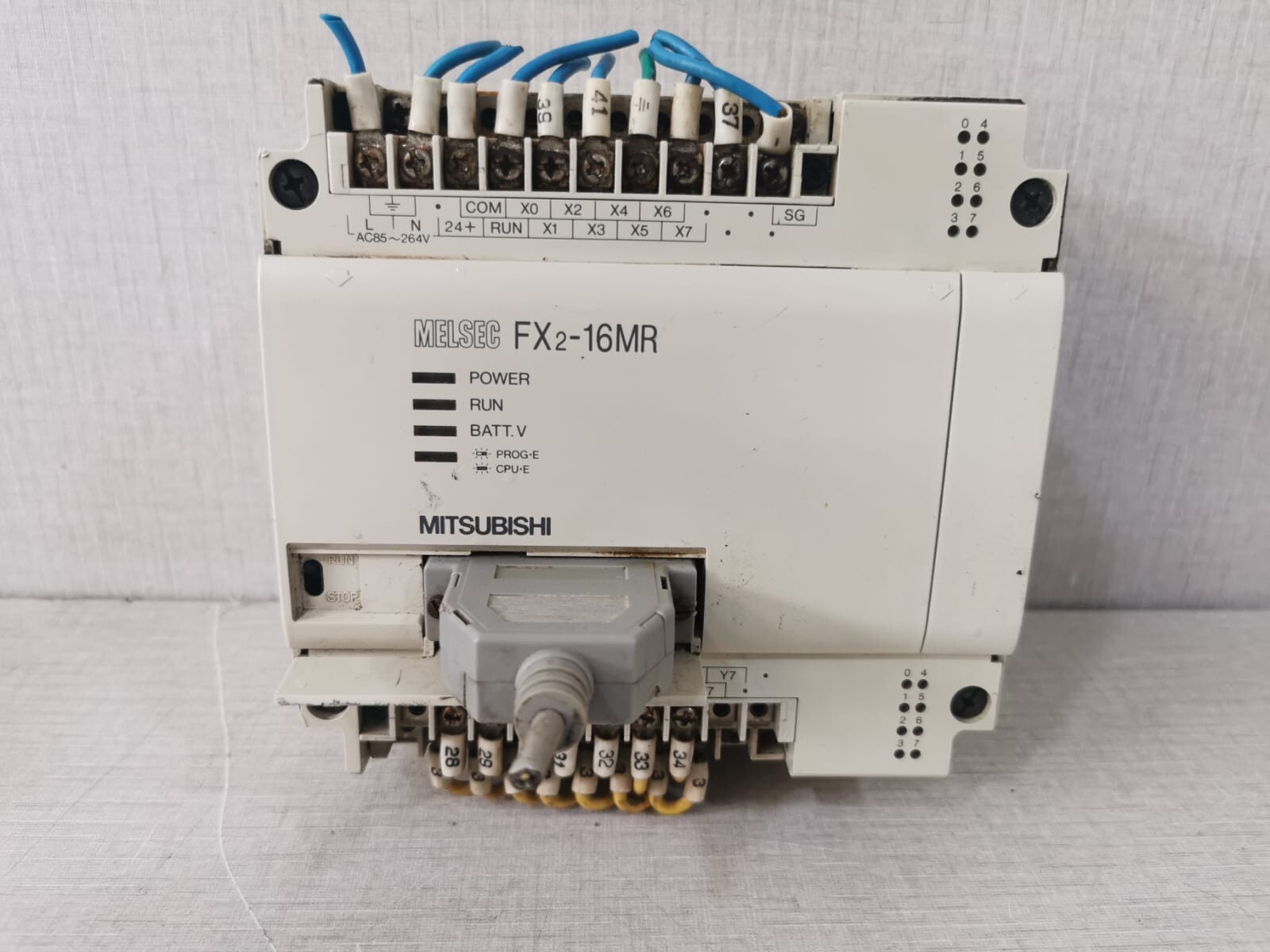 MITSUBISHI MELSEC FX2-16MR AC85-264V 50-60HZ 30VA MAX PROGRAMMABLE CONTROLLER
