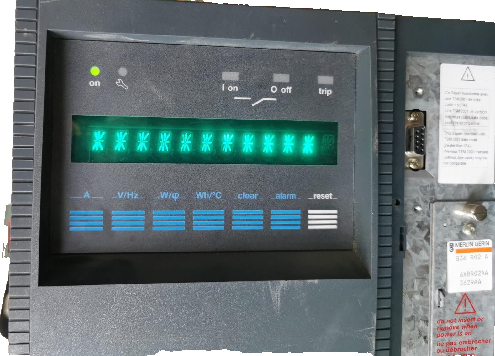 Merlin Gerin RELAY-W/O MERLIN GERIN SEPAM 2000 PROTECTION RELAY-W/O FRONT COVER & BROKEN SCREEN SURFACE 4