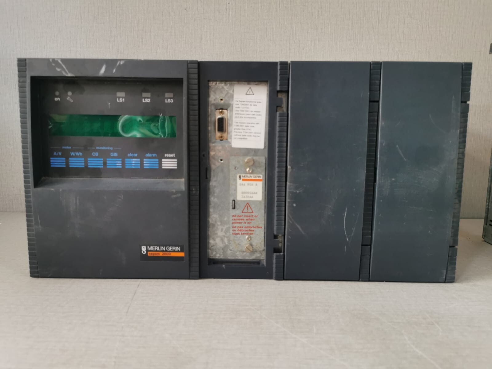 Merlin Gerin RELAY-W/O MERLIN GERIN SEPAM 2000 PROTECTION RELAY-W/O FRONT COVER & BROKEN SCREEN SURFACE 5