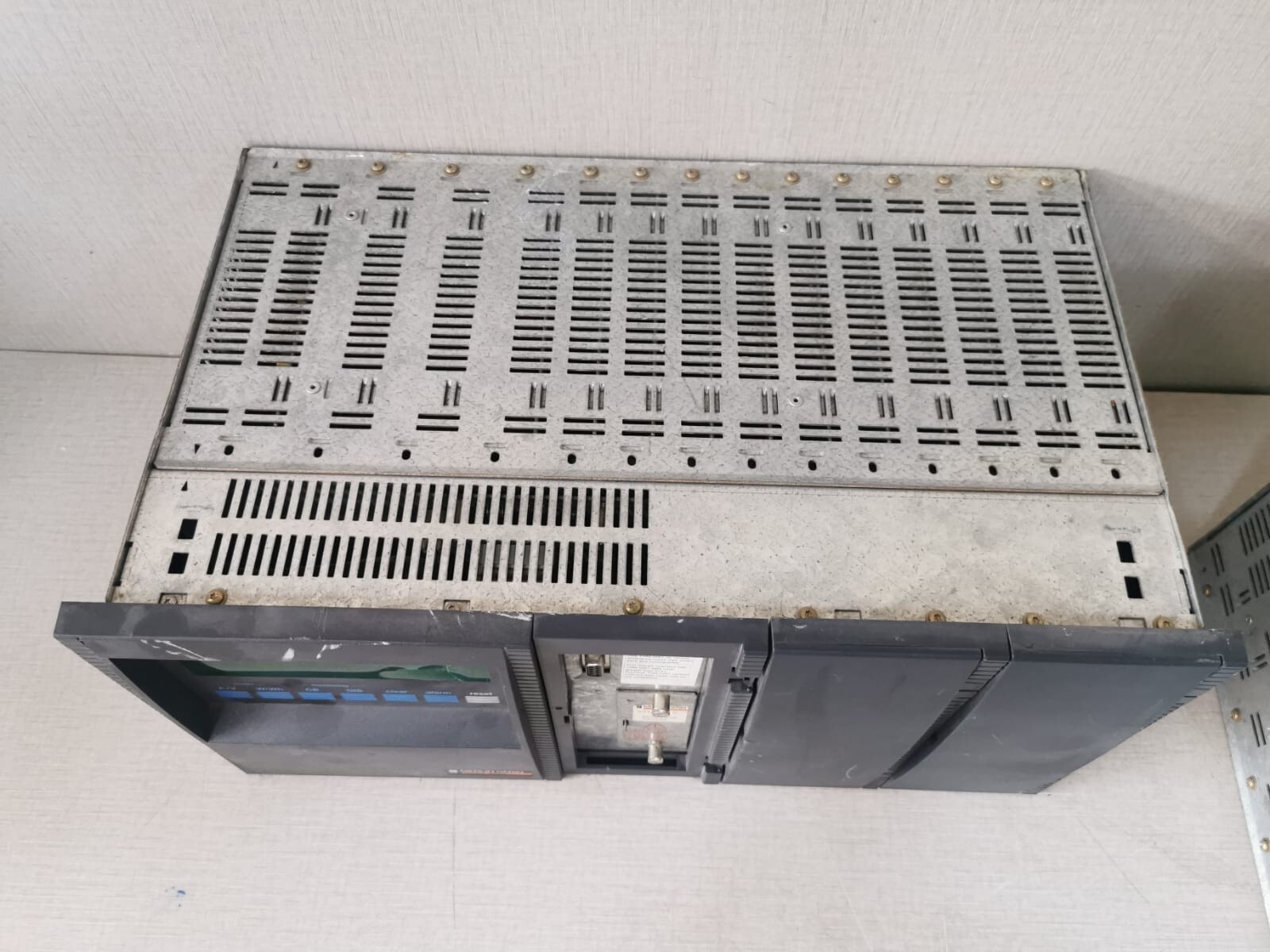 Merlin Gerin RELAY-W/O MERLIN GERIN SEPAM 2000 PROTECTION RELAY-W/O FRONT COVER & BROKEN SCREEN SURFACE 6