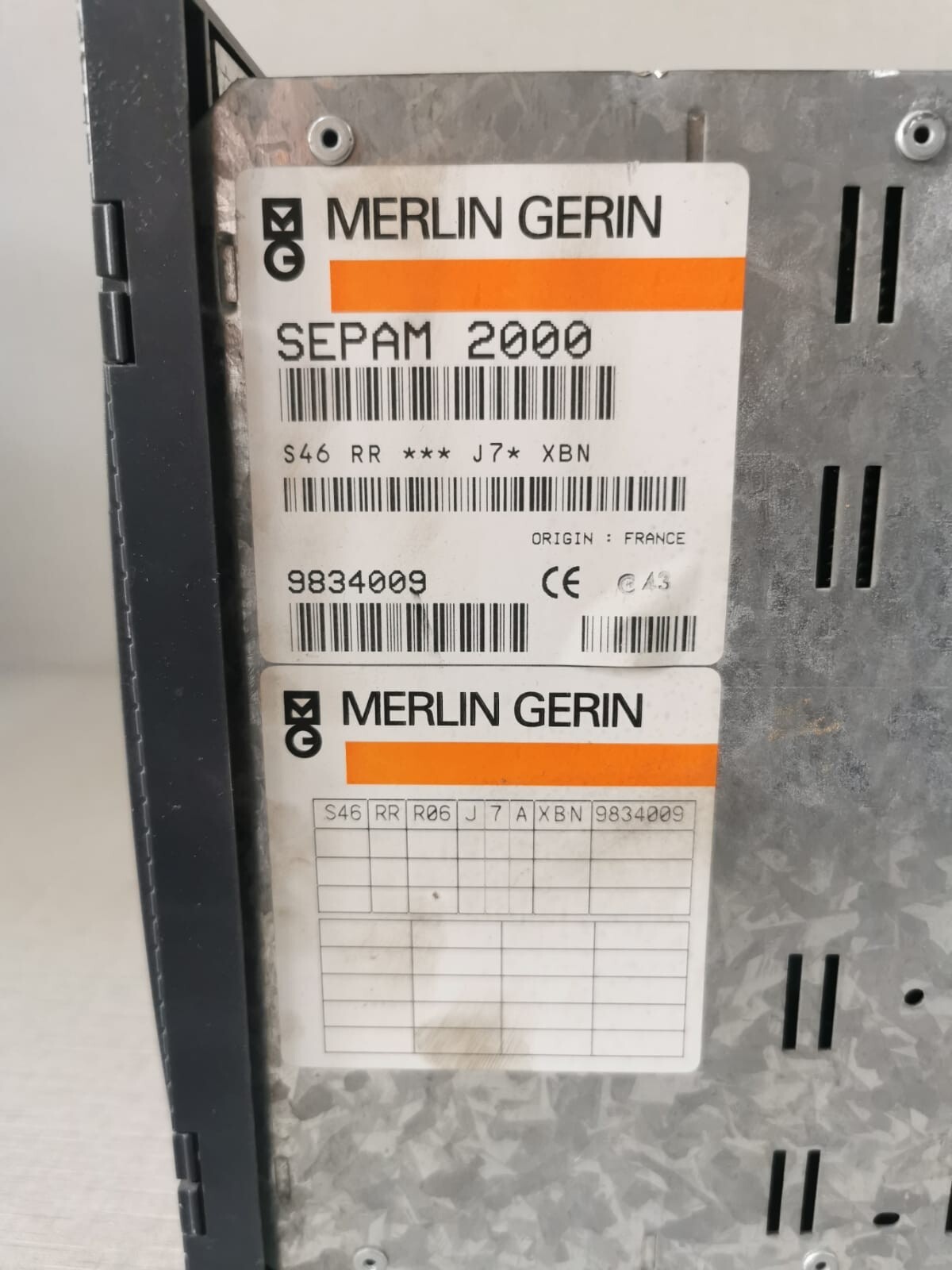 Merlin Gerin RELAY-W/O MERLIN GERIN SEPAM 2000 PROTECTION RELAY-W/O FRONT COVER & BROKEN SCREEN SURFACE 9