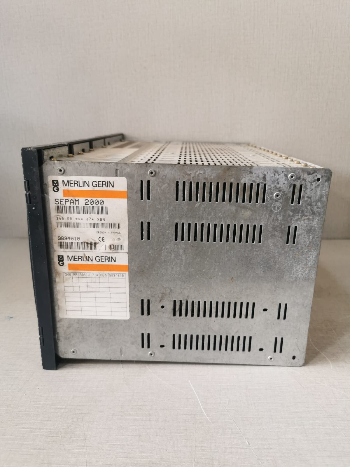 Merlin Gerin SEPAM 2000 MERLIN GERIN SEPAM 2000 PROTECTION RELAY WITHOUT FRONT COVER 7