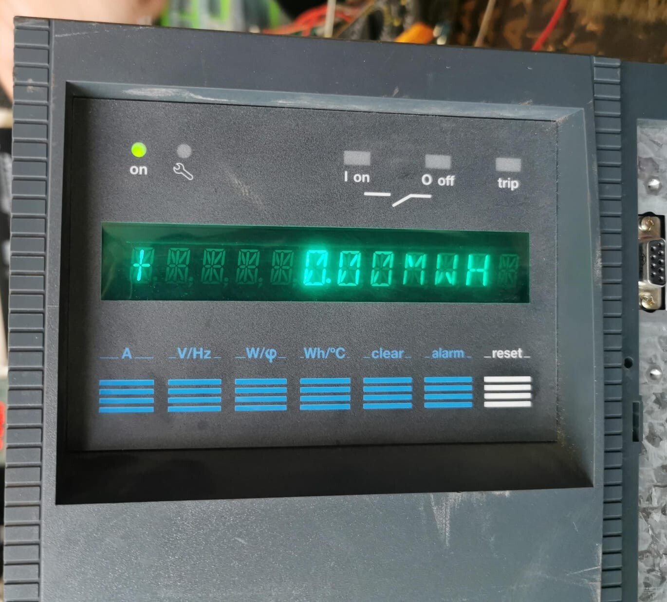 Merlin Gerin SEPAM 2000 MERLIN GERIN SEPAM 2000 PROTECTION RELAYS - TRIED & TESTED 3