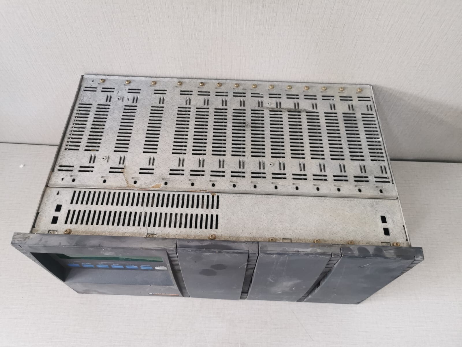 Merlin Gerin SEPAM 2000 MERLIN GERIN SEPAM 2000 PROTECTION RELAYS - TRIED & TESTED 9