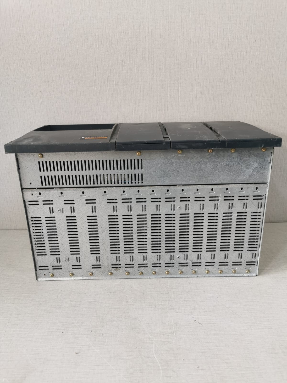 Merlin Gerin SEPAM 2000 MERLIN GERIN SEPAM 2000 PROTECTION RELAYS - TRIED & TESTED 10