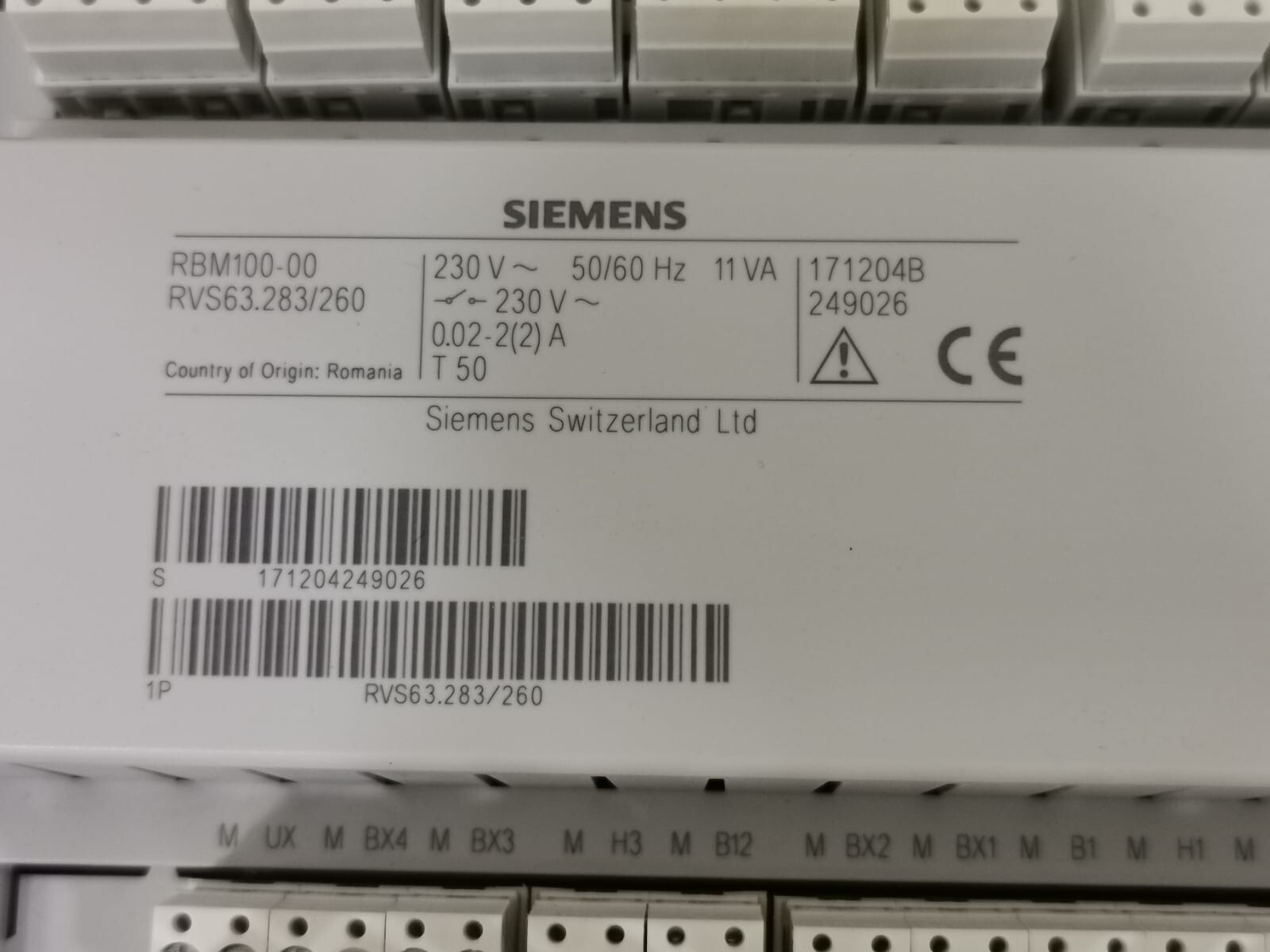 Siemens RBM100-00 SIEMENS THERMOSTAT CONTROL REGULATOR PANEL RBM100-00 / RVS63.283/260 230V 8