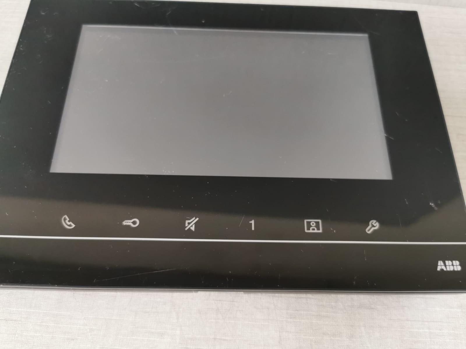 ABB M2233 ABB Welcome M2233 7″ Video hands-free indoor station 9