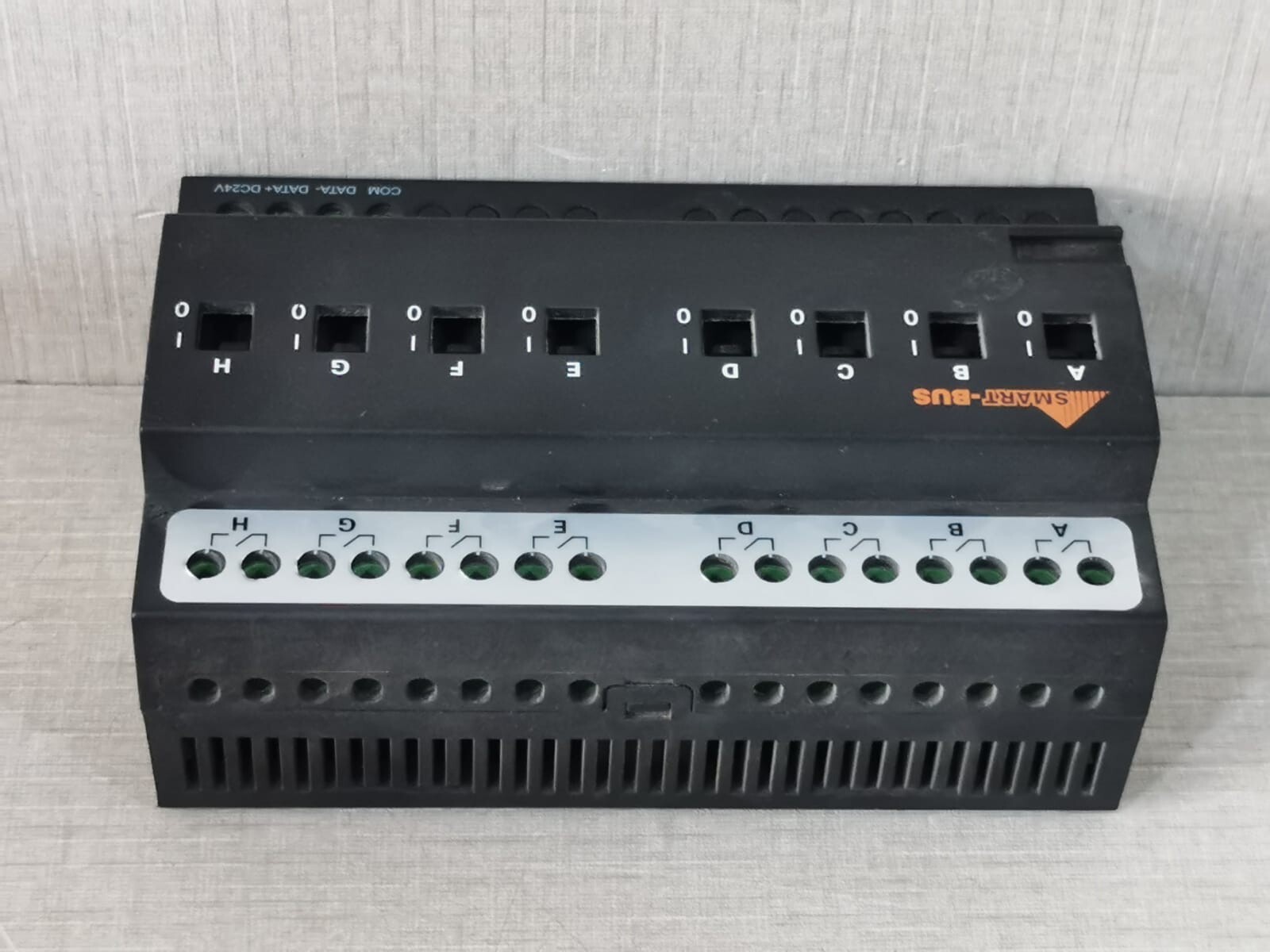 Smart-Bus SB-DN-R816 Smart-Bus SB-DN-R816 Medium Power Relay 8ch 16A (DIN) 5