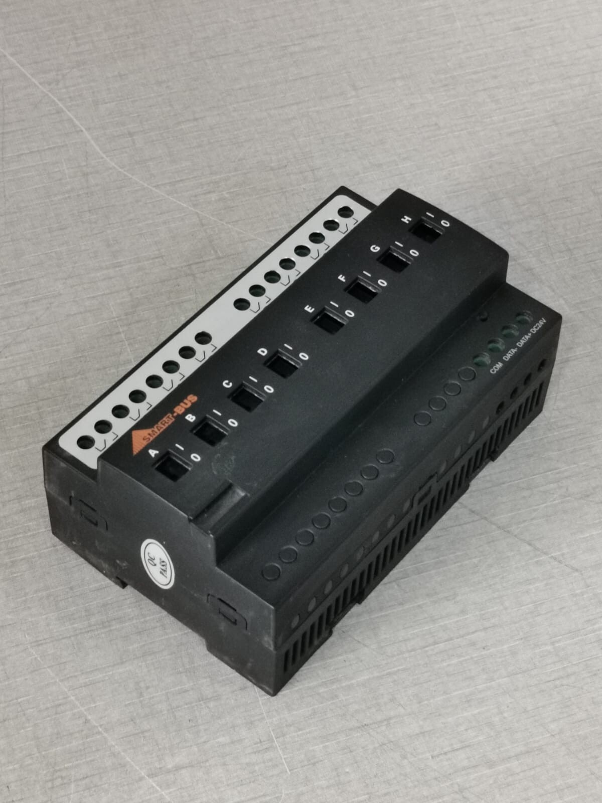 Smart-Bus SB-DN-R816 Smart-Bus SB-DN-R816 Medium Power Relay 8ch 16A (DIN) 8