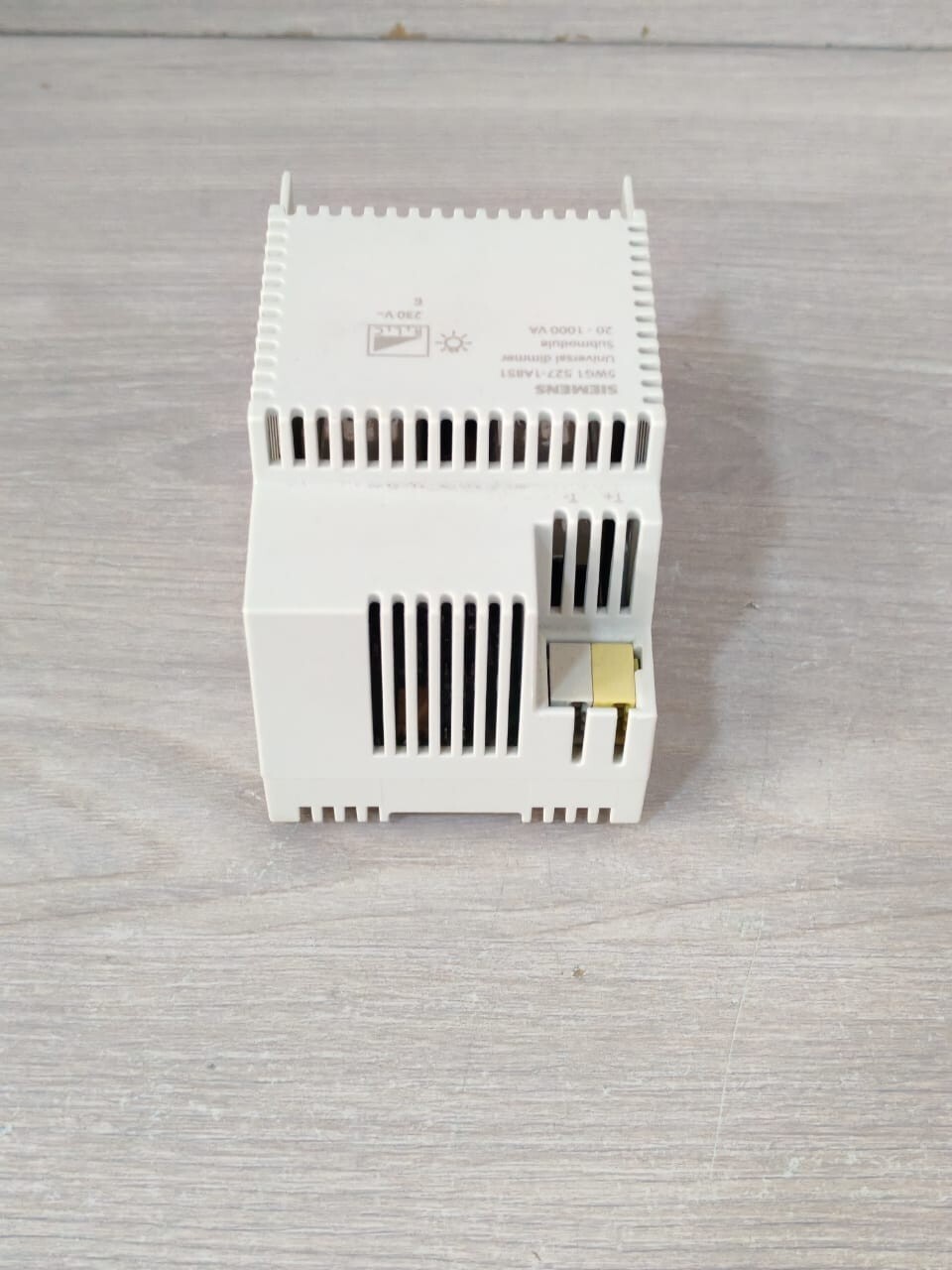Siemens 5WG1 527-1AB51 SIEMENS 5WG1 527-1AB51 UNIVERSAL DIMMER SUBMODULE 20-1000VA 8