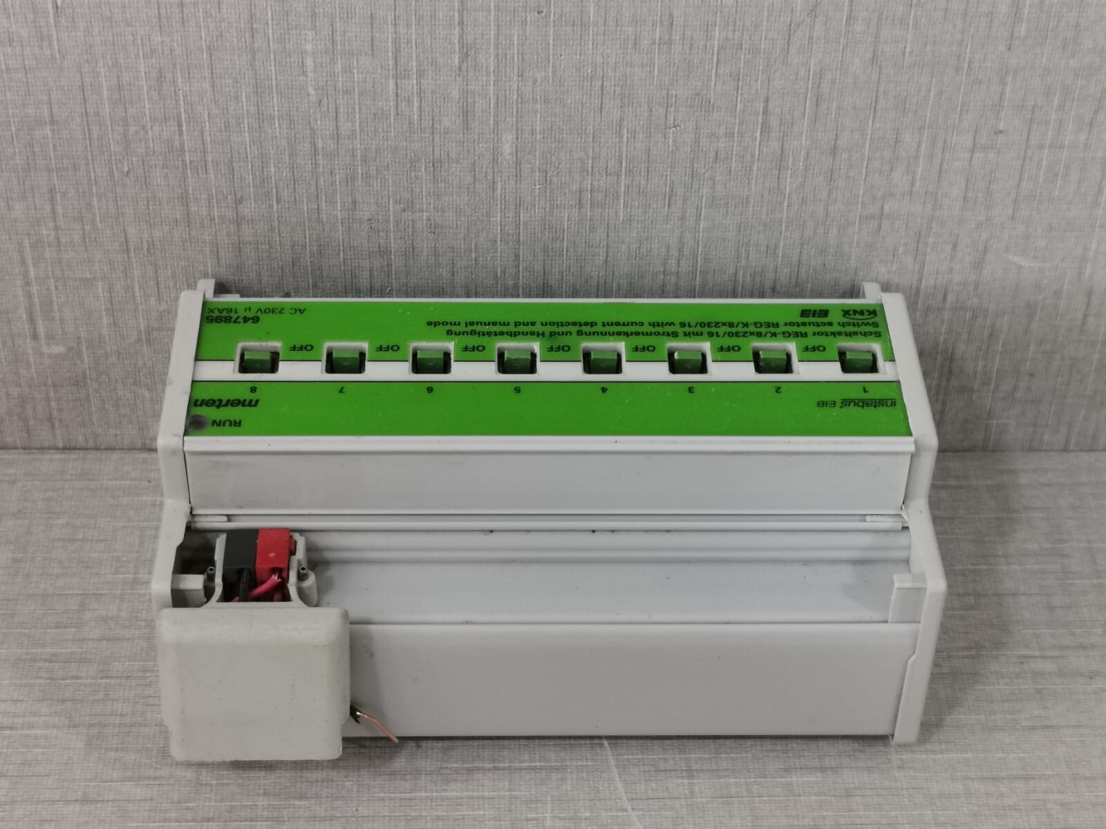 Merten 647895 MERTEN 647895 SWITCH ACTUATOR REG-K/8x230/16 6