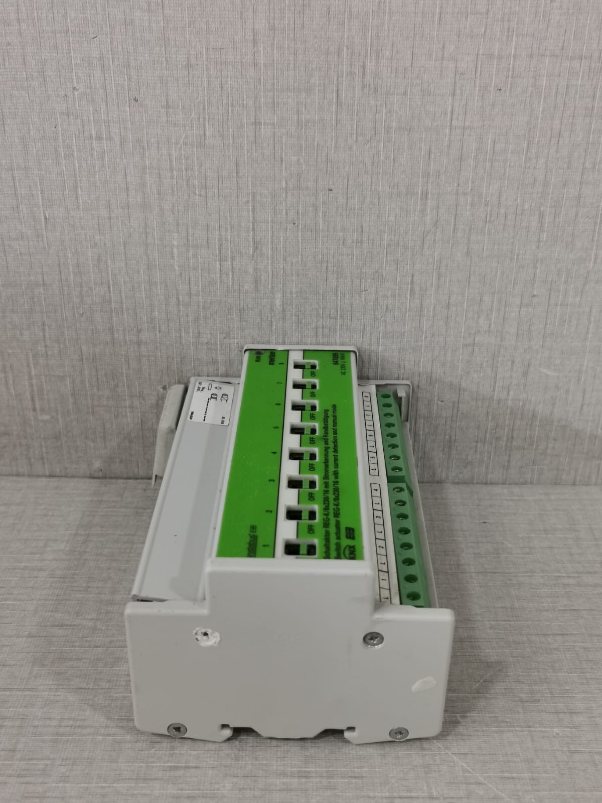 Merten 647895 MERTEN 647895 SWITCH ACTUATOR REG-K/8x230/16 9