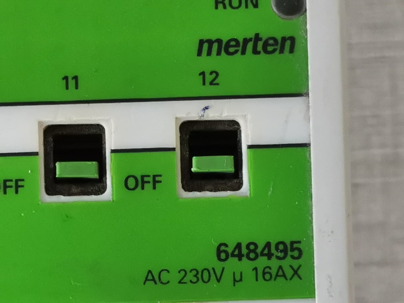 MERTEN 648495 MERTEN 648495 Switch Actuator REG-K/12x230/16 3