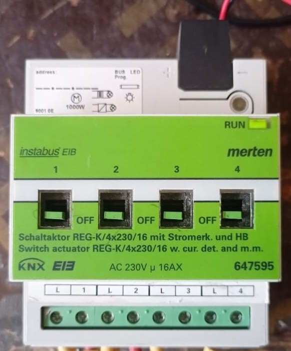 Merten 647595 MERTEN 647595 SWITCH ACTUATOR REG-K/4x230/16 2