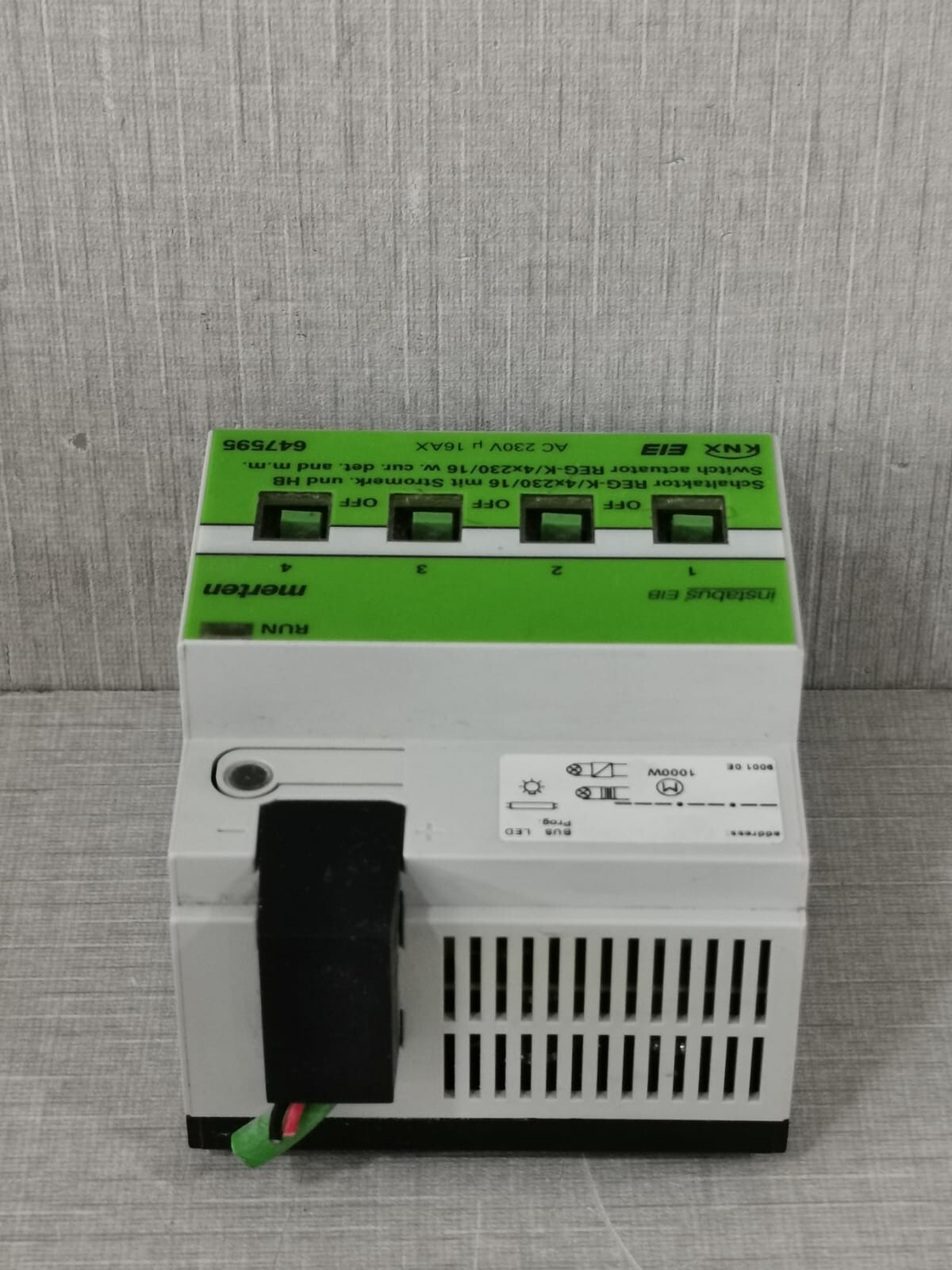 Merten 647595 MERTEN 647595 SWITCH ACTUATOR REG-K/4x230/16 4