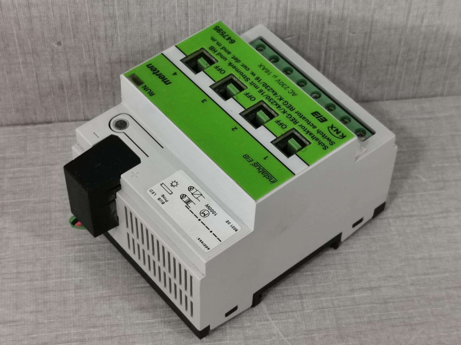 Merten 647595 MERTEN 647595 SWITCH ACTUATOR REG-K/4x230/16 9