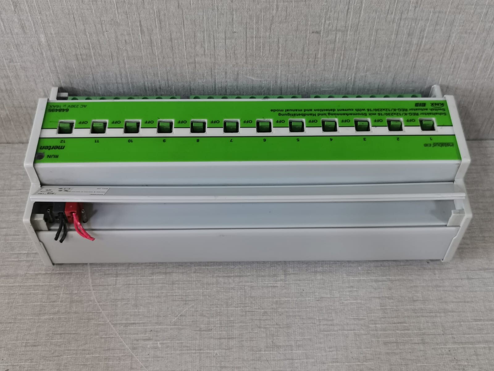 MERTEN 648495 MERTEN 648495 Switch Actuator REG-K/12x230/16 - TESTED OK 9