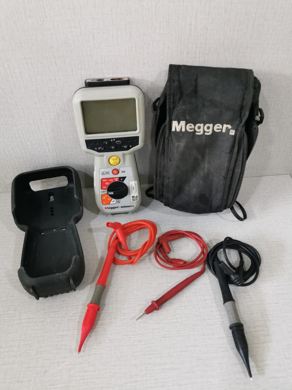 Megger BMM80F/2 Megger BMM80F/2 Multimeter Megohmmeter 3