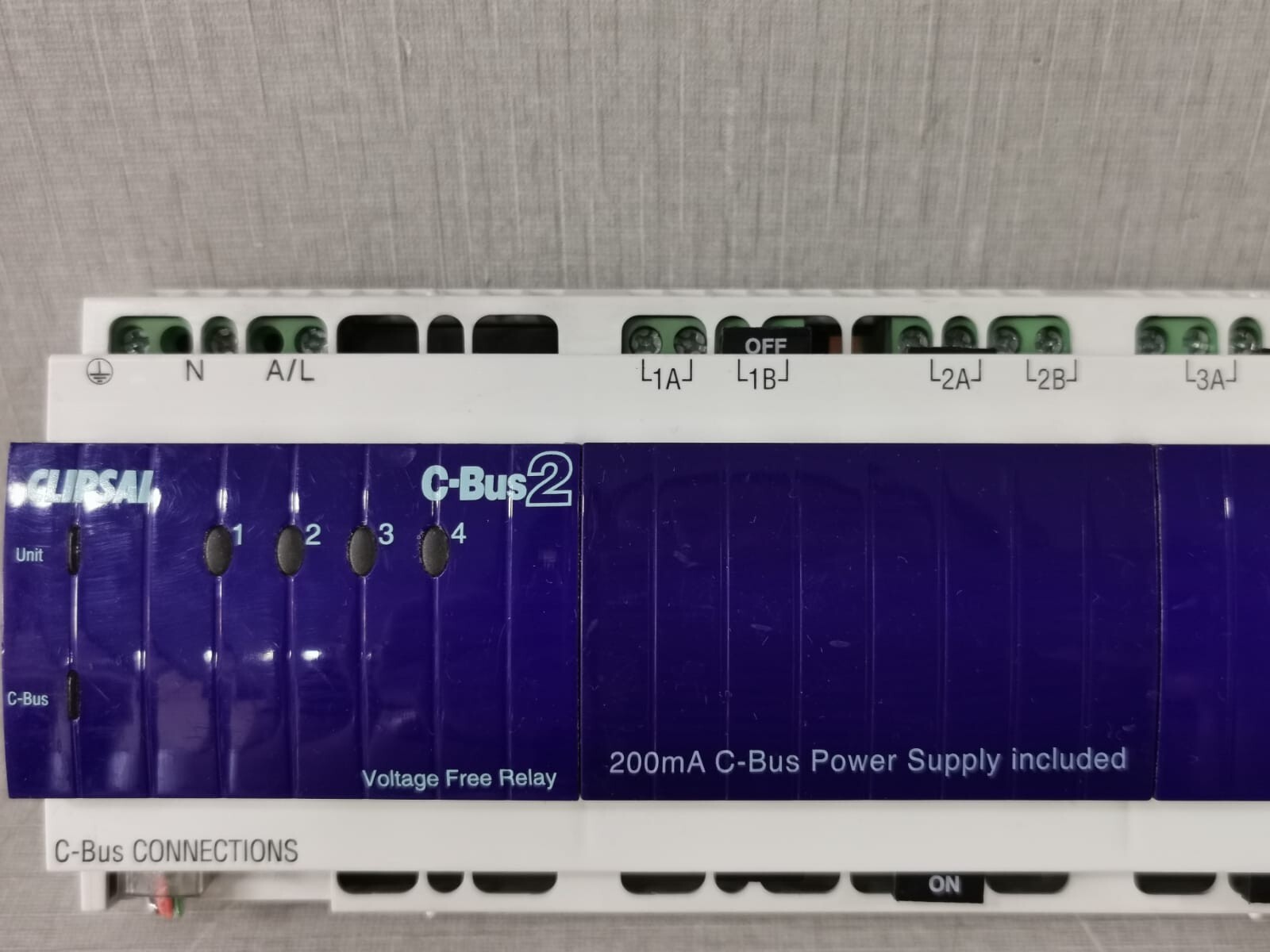 Clipsal L5504RVF20/LE5504TRVF20 CLIPSAL C-BUS2 L5504RVF20/LE5504TRVF20 4-CHANNEL VOLTAGE FREE RELAY(MFG-2007) 2
