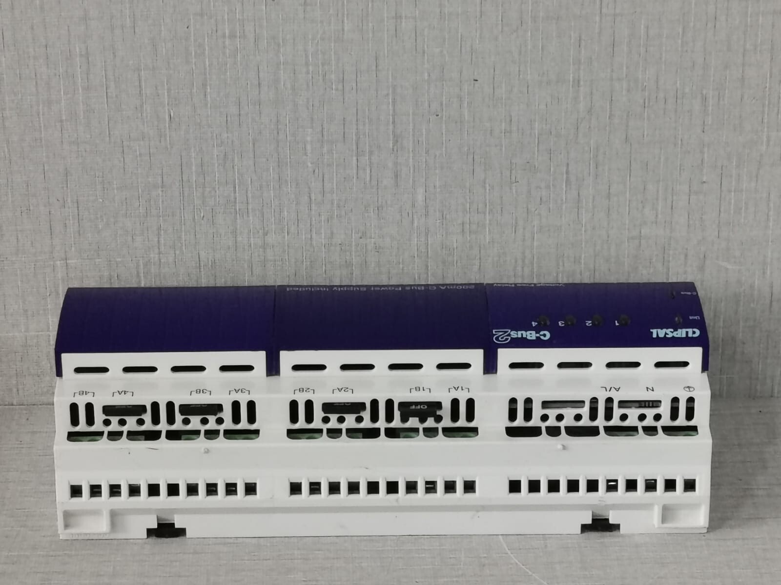 Clipsal L5504RVF20/LE5504TRVF20 CLIPSAL C-BUS2 L5504RVF20/LE5504TRVF20 4-CHANNEL VOLTAGE FREE RELAY(MFG-2007) 8