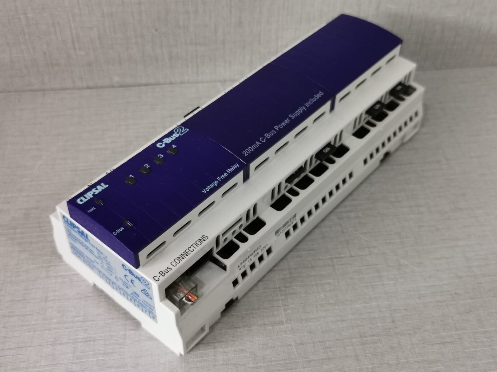 Clipsal L5504RVF20/LE5504TRVF20 CLIPSAL C-BUS2 L5504RVF20/LE5504TRVF20 4-CHANNEL VOLTAGE FREE RELAY(MFG-2007) 9