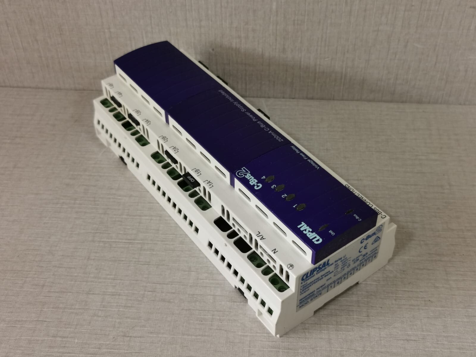 Clipsal L5504RVF20/LE5504TRVF20 CLIPSAL C-BUS2 L5504RVF20/LE5504TRVF20 4-CHANNEL VOLTAGE FREE RELAY(MFG-2007) 10