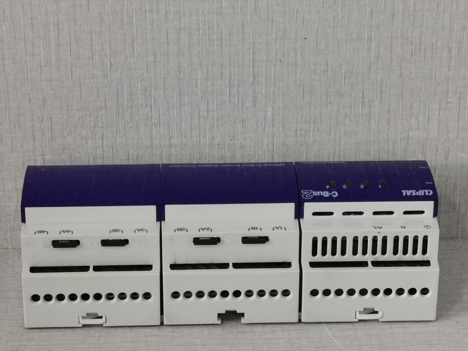 Clipsal L5504RVF20/LE5504TRVF20 CLIPSAL C-BUS2 L5504RVF20/LE5504TRVF20 4-CHANNEL VOLTAGE FREE RELAY(MFG-2004) 8
