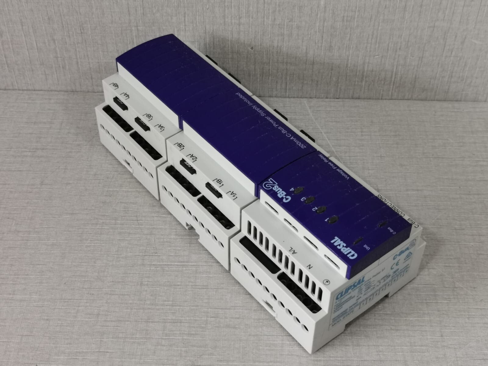 Clipsal L5504RVF20/LE5504TRVF20 CLIPSAL C-BUS2 L5504RVF20/LE5504TRVF20 4-CHANNEL VOLTAGE FREE RELAY(MFG-2004) 10