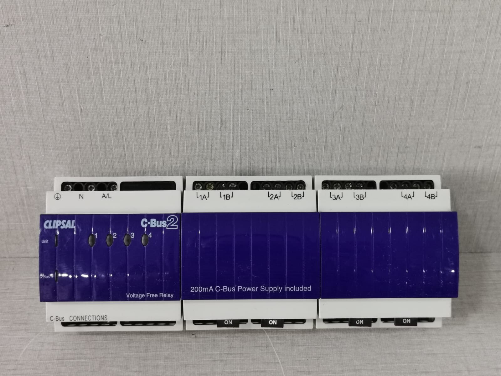 CLIPSAL C-BUS2 L5504RVF20/LE5504TRVF20 4-CHANNEL VOLTAGE FREE RELAY(MFG-2004)