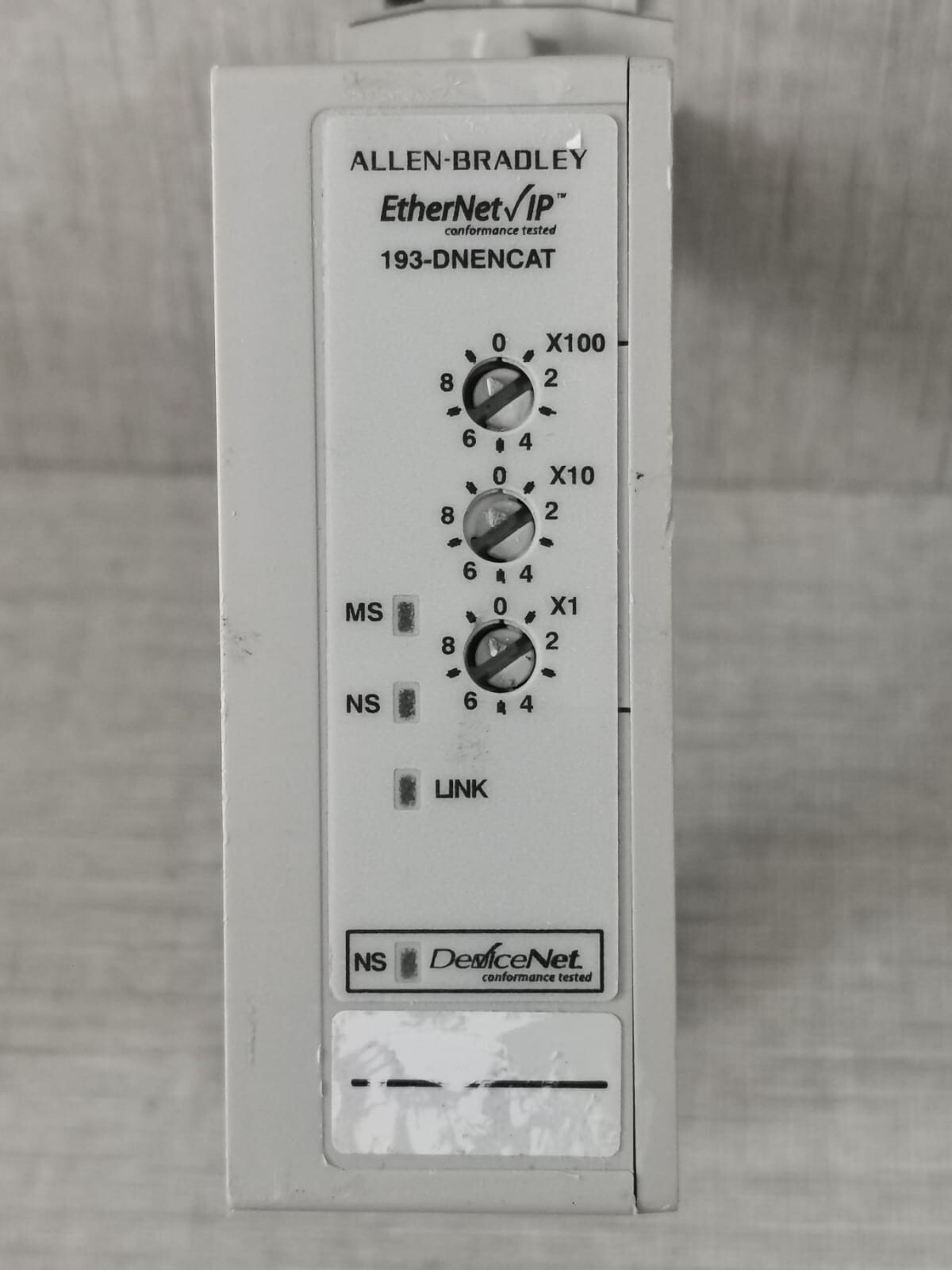 Rockwell Automation ALLEN-BRADLEY Allen-Bradley 193-DNENCAT Ser A FRN 1.04 Power Supply 2