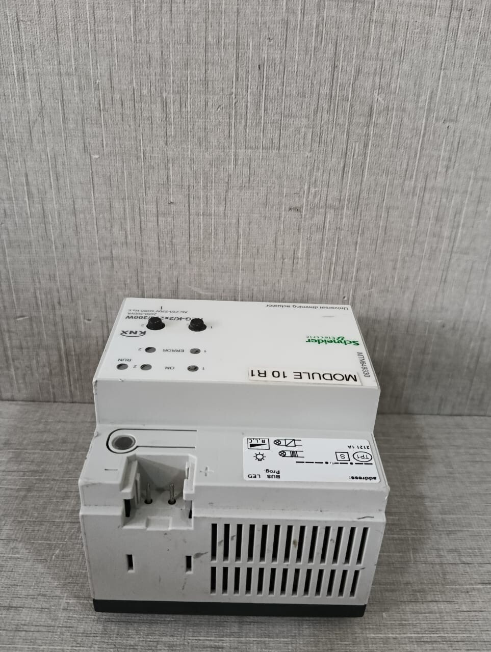 Schneider Electric MTN649330 SCHNEIDER ELECTRIC MTN649330 UNIVERSAL DIMMING ACTUATOR 5