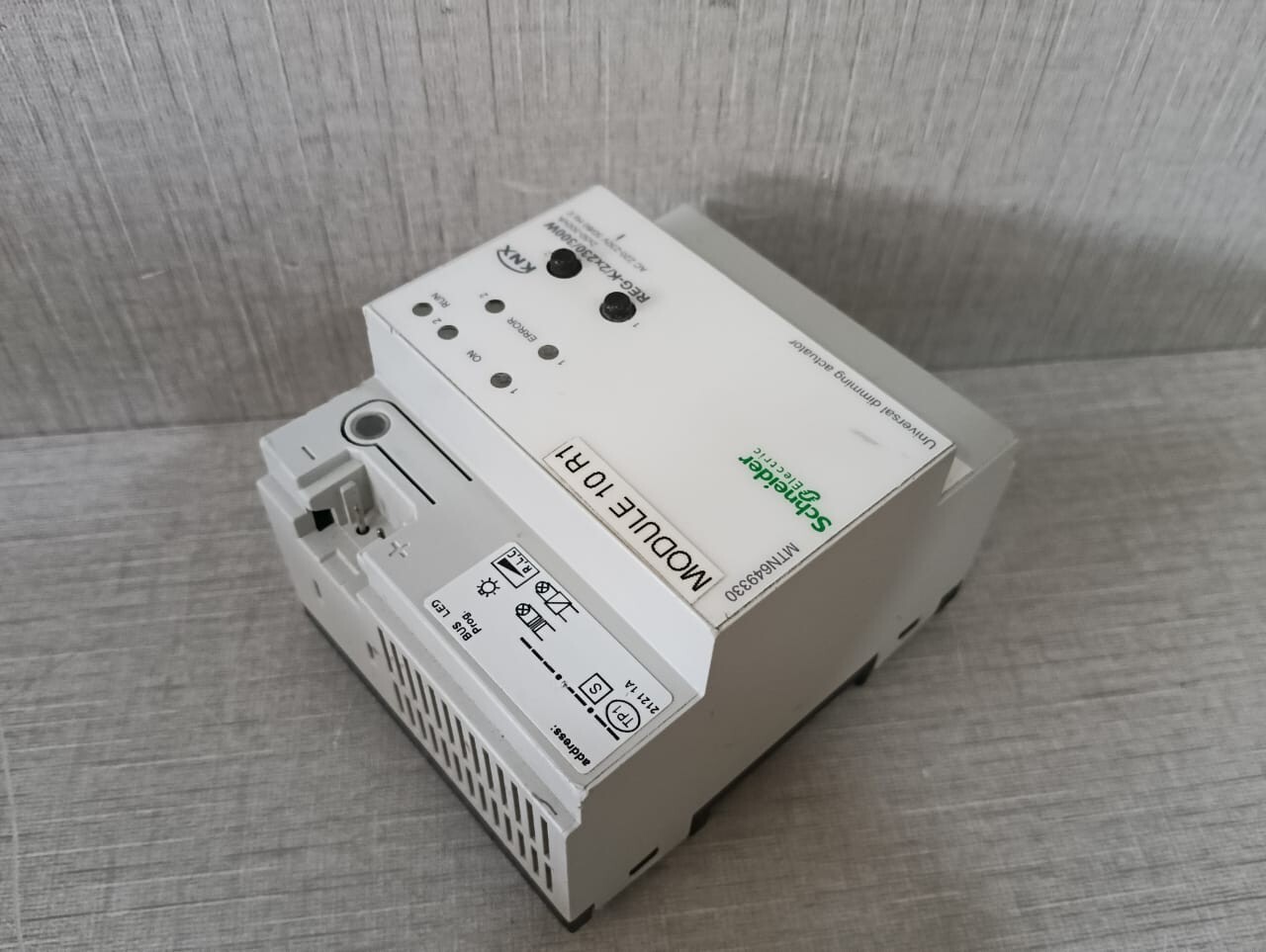 Schneider Electric MTN649330 SCHNEIDER ELECTRIC MTN649330 UNIVERSAL DIMMING ACTUATOR 9