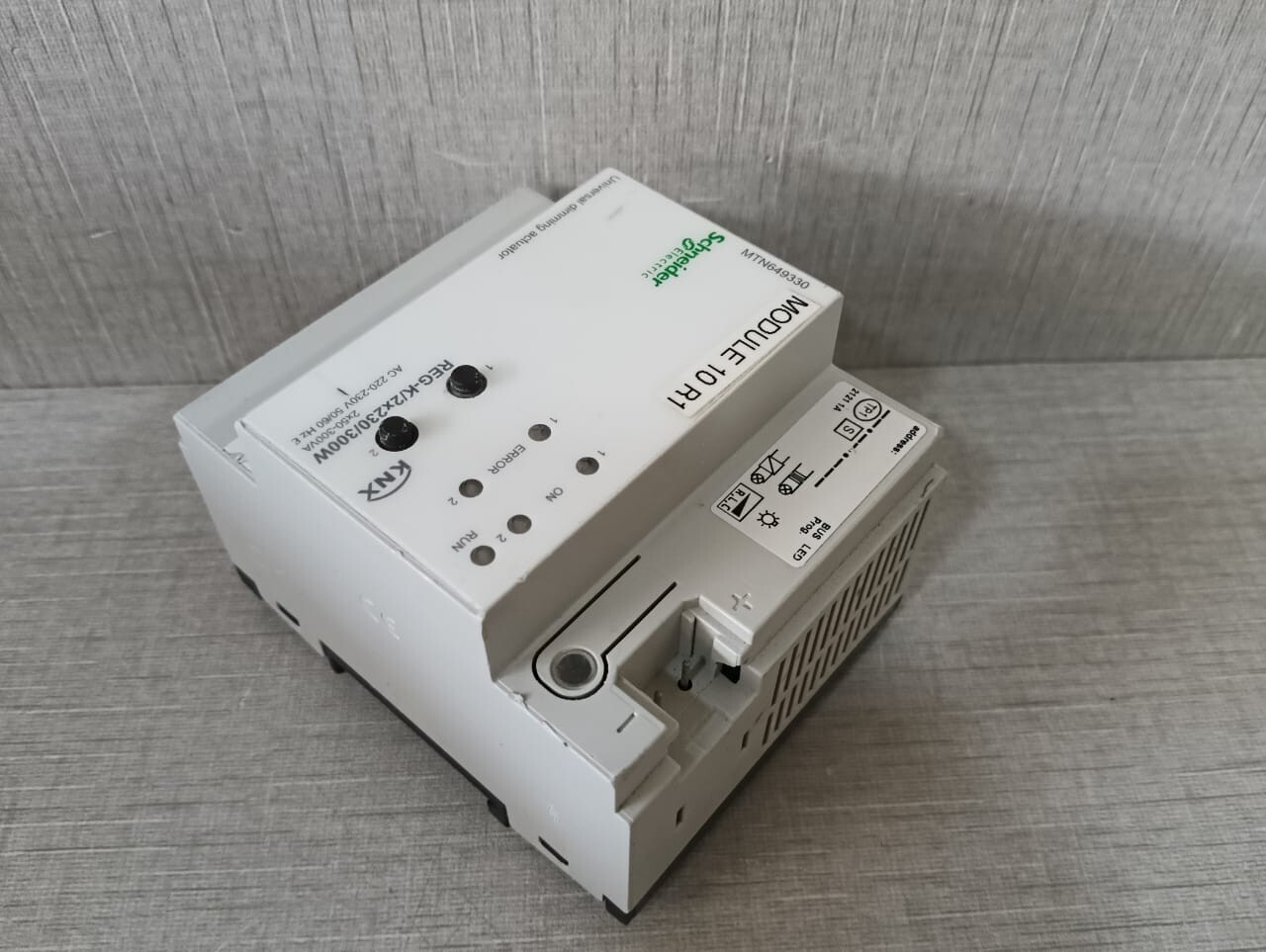 Schneider Electric MTN649330 SCHNEIDER ELECTRIC MTN649330 UNIVERSAL DIMMING ACTUATOR 10