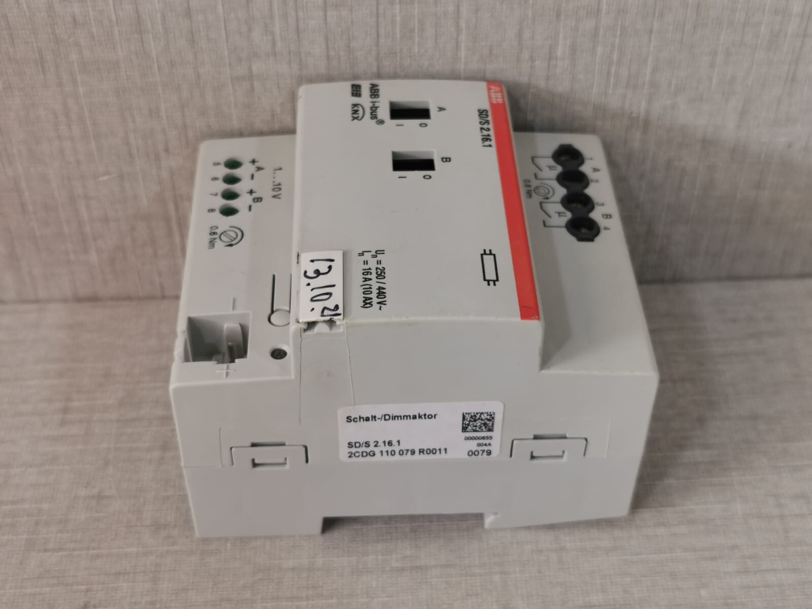 ABB 2CDG 110 079 R0011 ABB SD/S 2.16.1 Switch Actuator 2CDG 110 079 R0011 - Missing Terminal Connector 5
