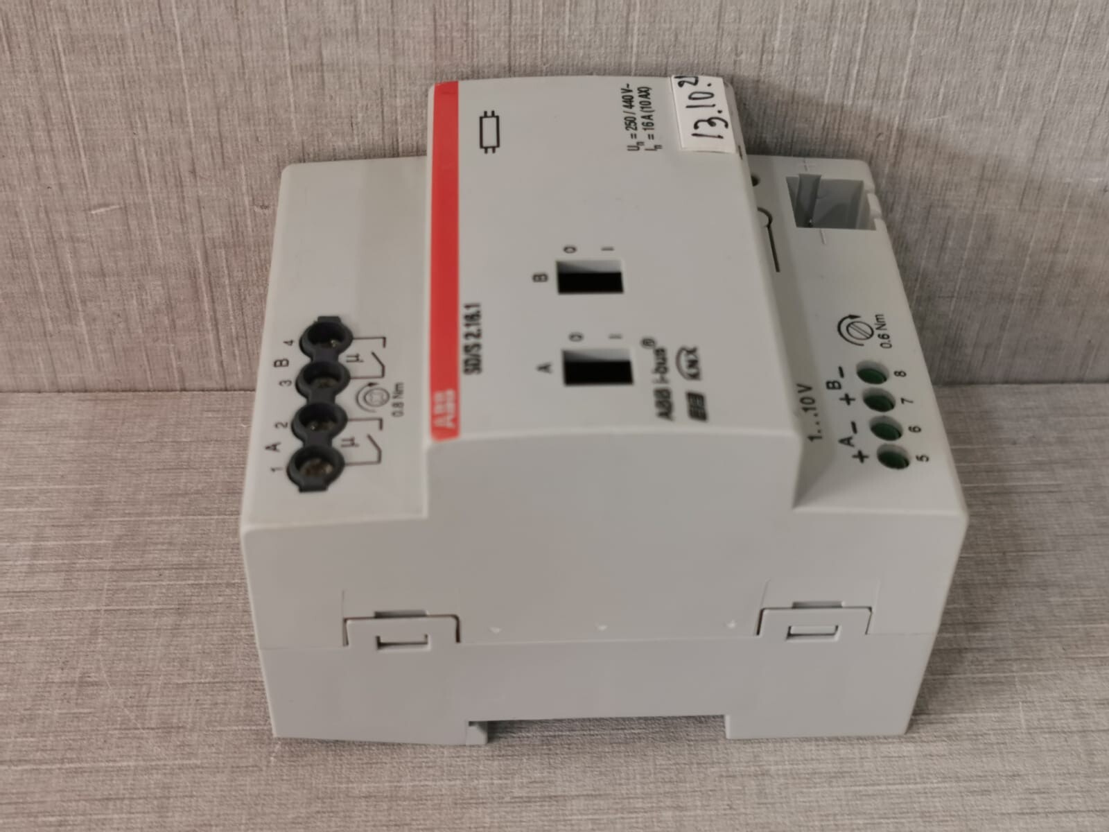 ABB 2CDG 110 079 R0011 ABB SD/S 2.16.1 Switch Actuator 2CDG 110 079 R0011 - Missing Terminal Connector 7