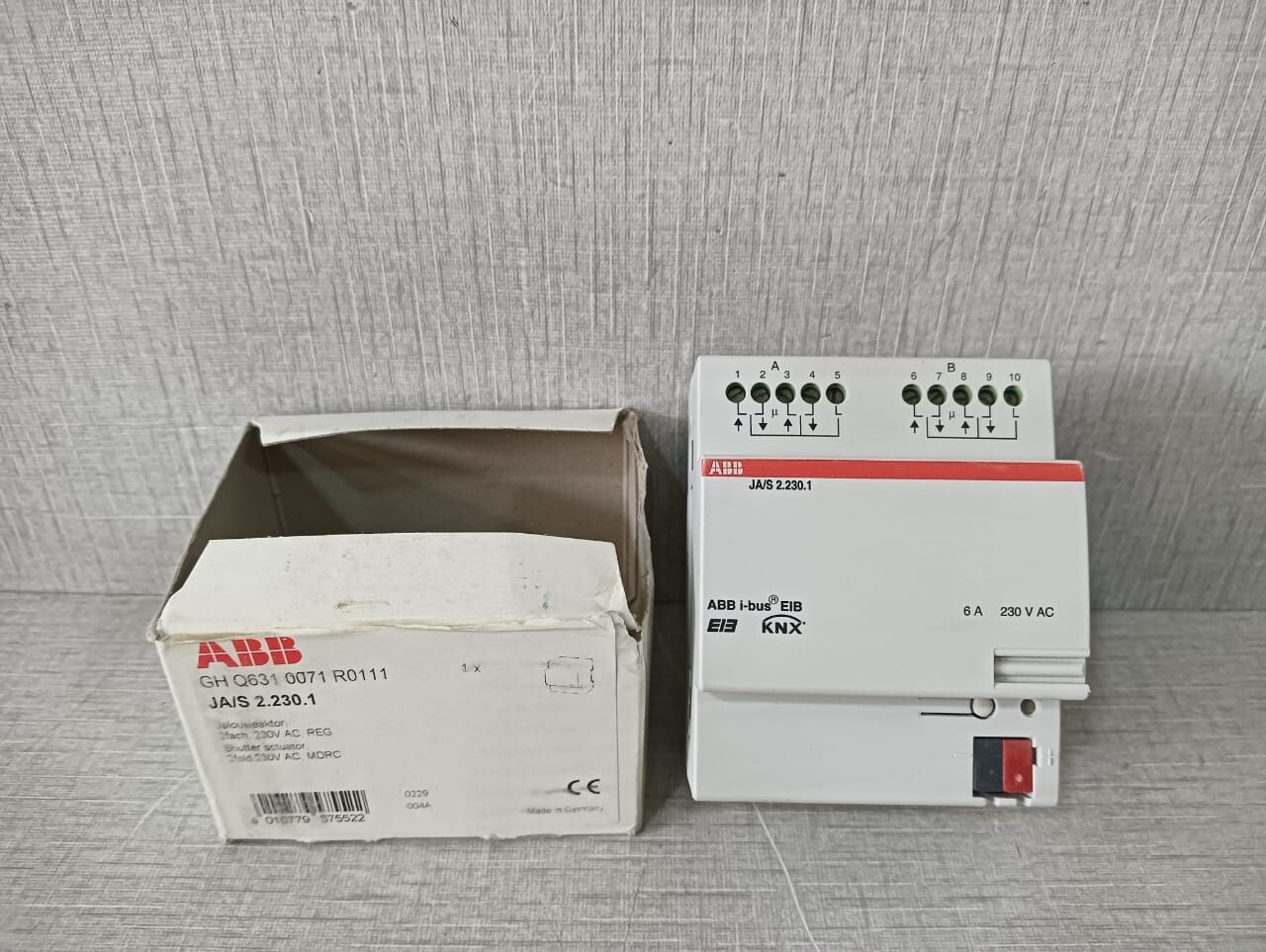 ABB JA/S 2.230.1 SHUTTER ACTUATOR GHQ6310071R0111