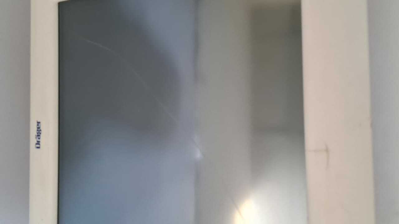 Drager DRAGER Drager Evita XL Ventilator SCRATCH IN THE SCREEN 4
