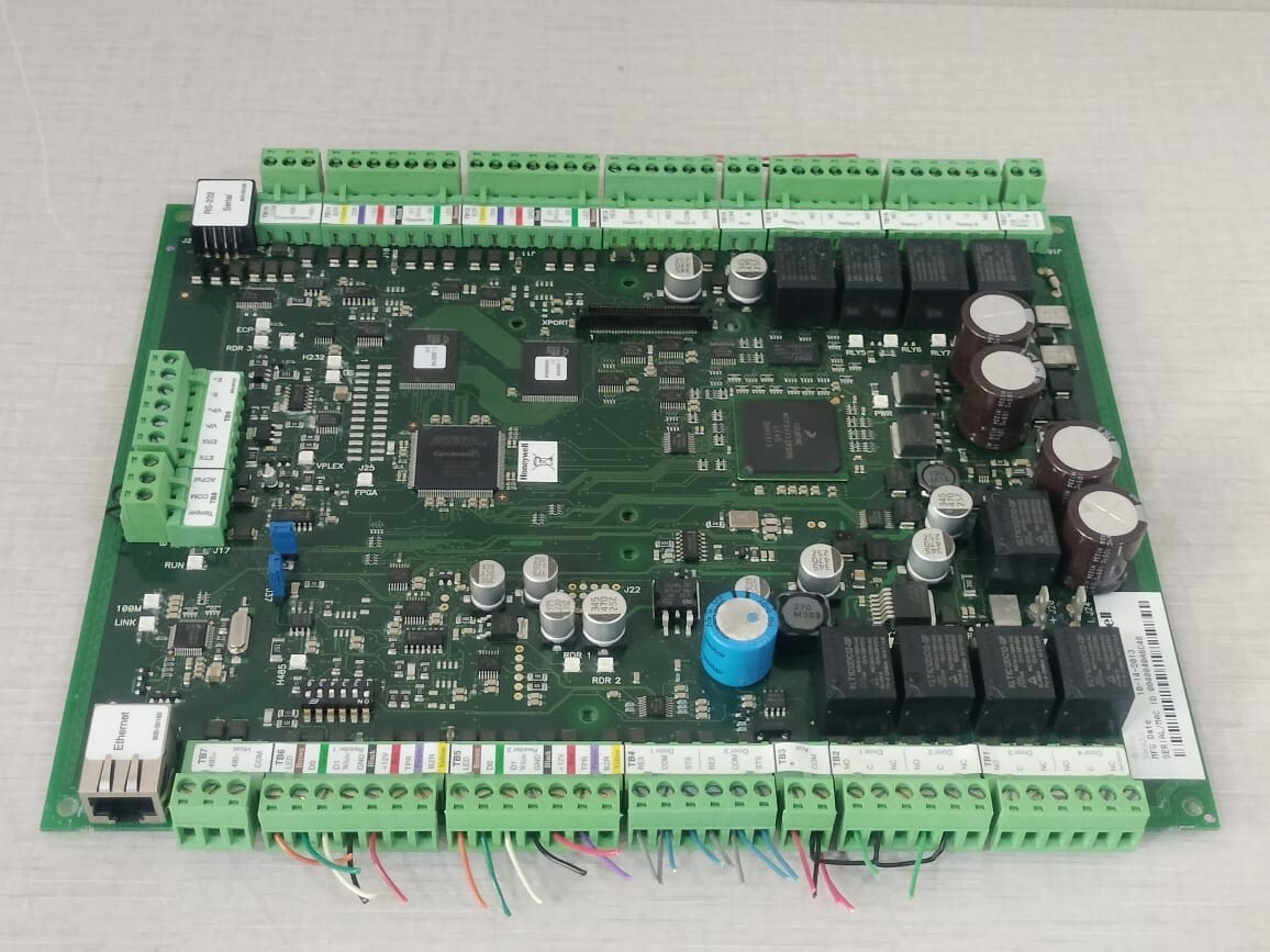 Honeywell SA7-701008-2 2-000009V3 REV A HONEYWELL NetAXS SA7-701008-2 2-000009V3 REV A ACESS CONTROL BOARD UNIT 4