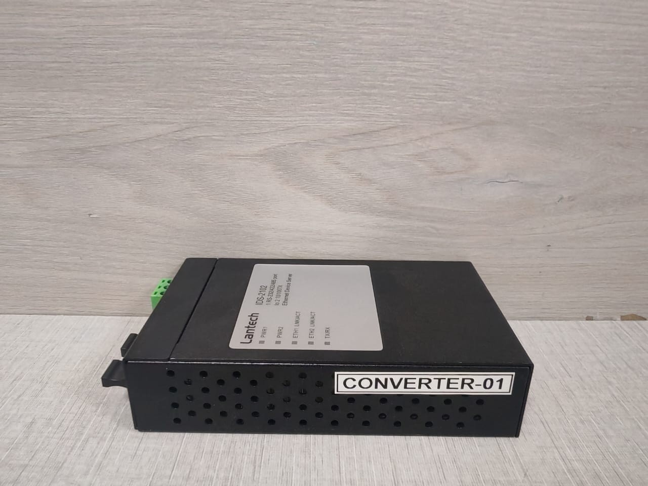 Lantech IDS-2102 Lantech IDS-2102 Pioneering lndustrial & IP Networks / Ethernet Device Server 7