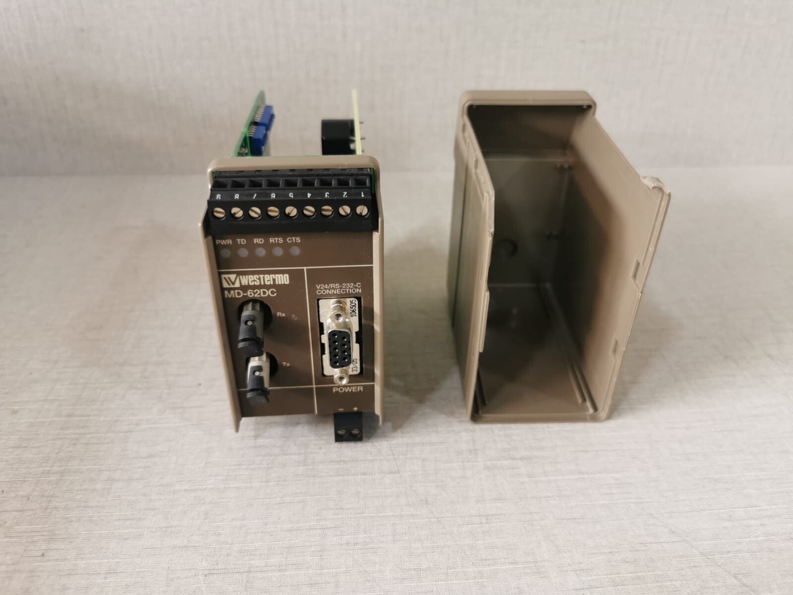 WESTERMO MD-62DC WESTERMO MD-62DC MODEM / Type: MD-62 ST - With Missing & Broken Case Cover 10