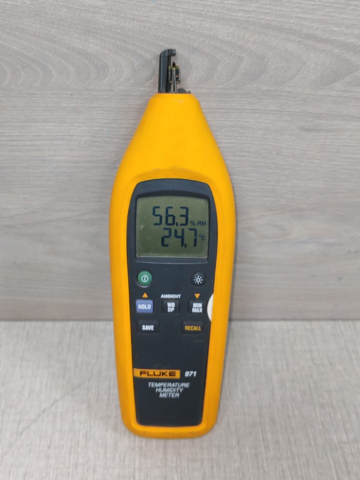 Fluke FLUKE-971 FLUKE 971 TEMPERATURE HUMIDITY METER WITH BROKEN SENSOR 2