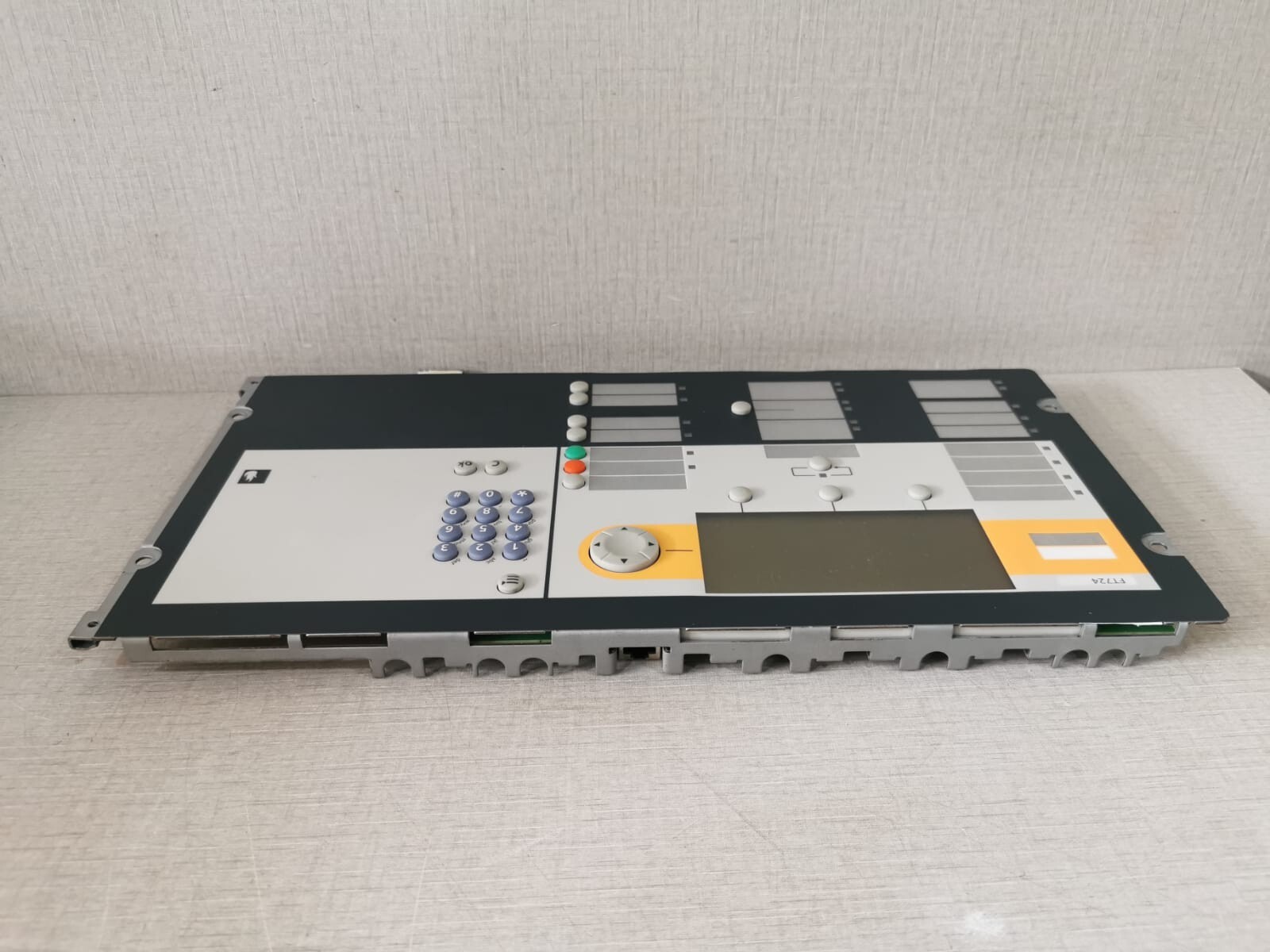 Siemens FCM7204-Z3 SIEMENS FCM7204-Z3 FIRE CONTROL PANEL - DISPLAY DAMAGED 3