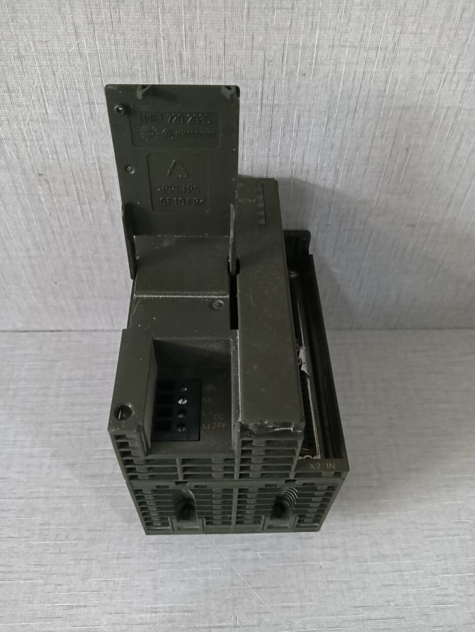 Siemens 6ES7 361-3CA01-0AA0 SIEMENS S7-300 6ES7 361-3CA01-0AA0 INTERFACE MODULE E-Stand 6 2
