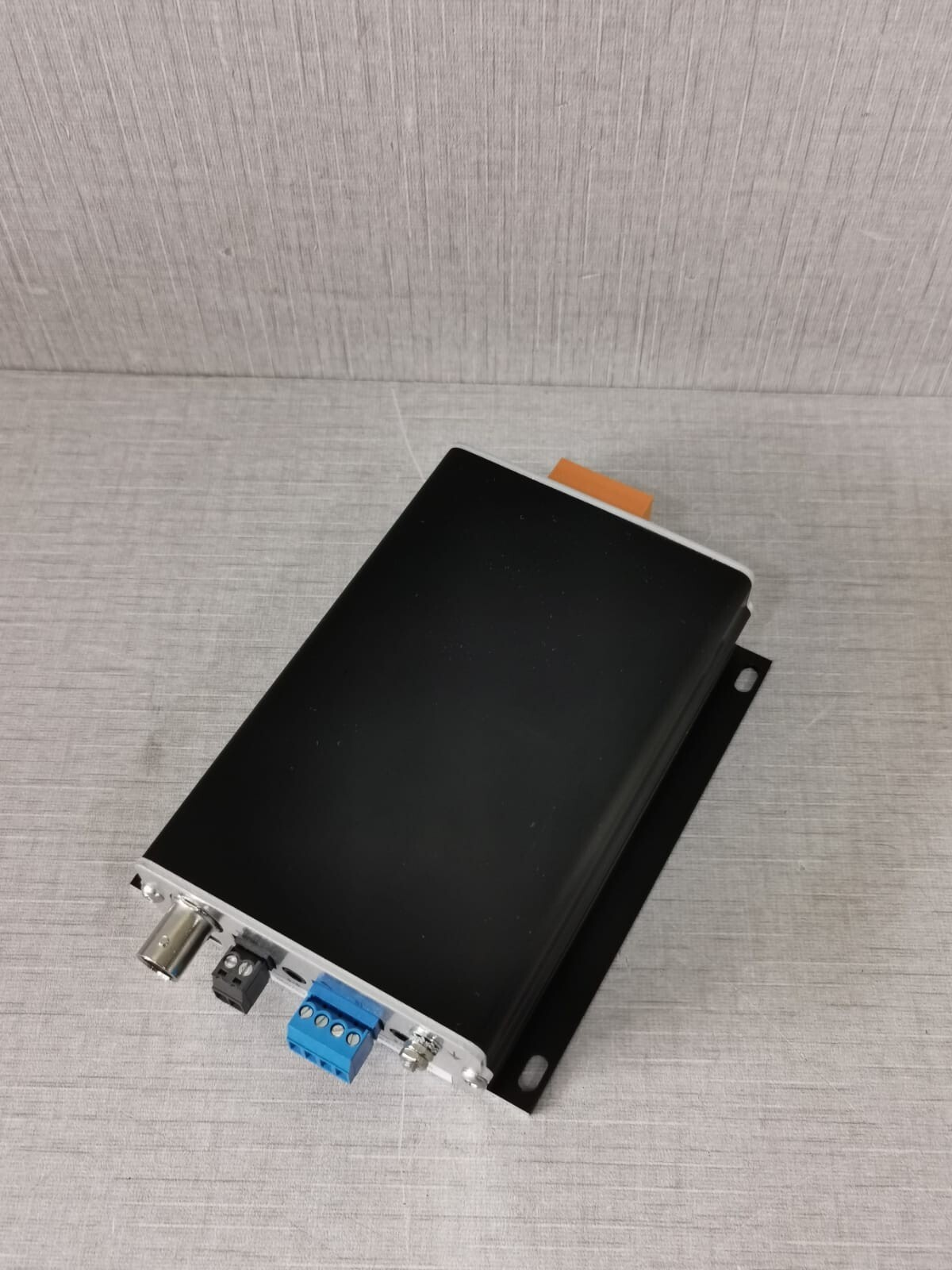 SYNECTICS E100 SYNECTICS E100 DUALSTREAM H.264 VIDEO ENCODER/ SERVER 2